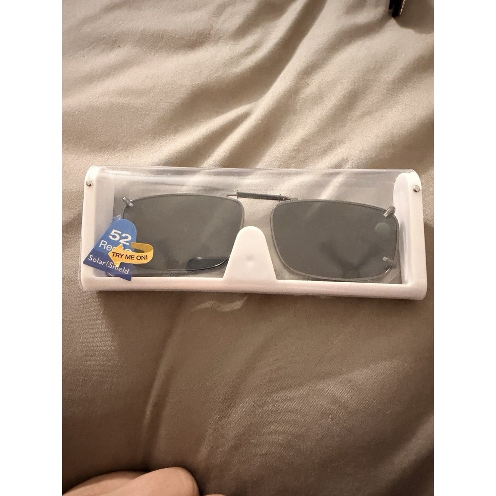 Solar Shield Clip-On Polarized Sunglasses, 52 REC 19 (RIM) --